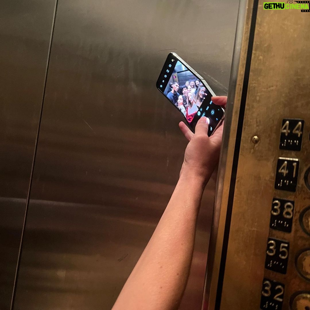 Sydney Sweeney Instagram - a peek behind the press tour ππ«ΆπΌ this is why I got a flip #GalaxyZFlip5 #TeamGalaxy