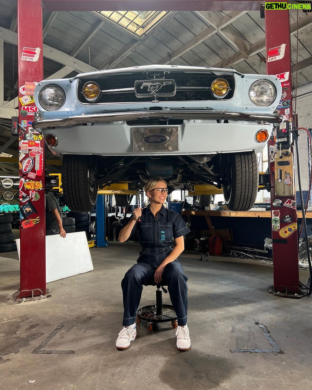 Sydney Sweeney Instagram - ahhhhhhh!!!!!! im super excited to share my newest workwear collection inspired by my new baby, a vintage @fordmustang 💙 #ad Disclaimer: Custom vehicle shown. Not available for sale. Always refer to the owner's manual before performing vehicle maintenance. Limited supply available.