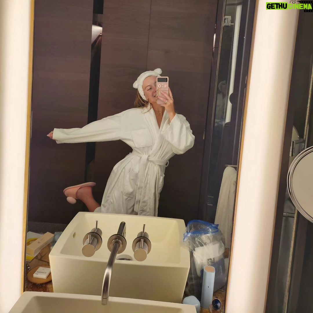 Sydney Sweeney Instagram - ˚ ༘♡ ⋆。˚ Seoul South Korea