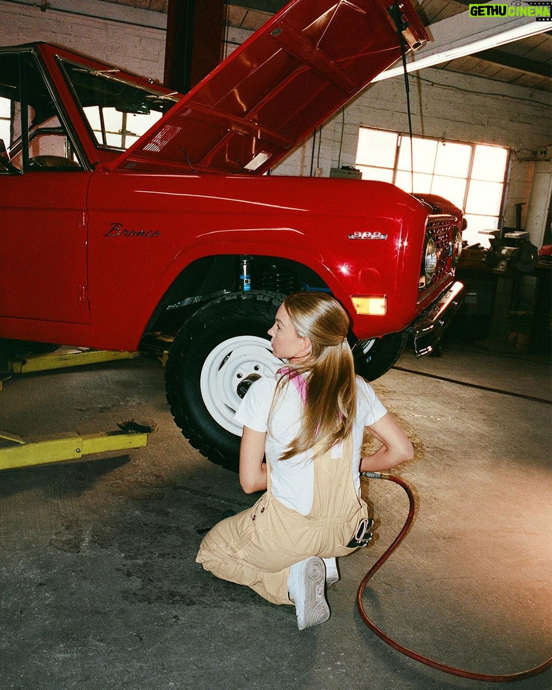 Sydney Sweeney Instagram - a day with @ford, my cars, and tank ♥️