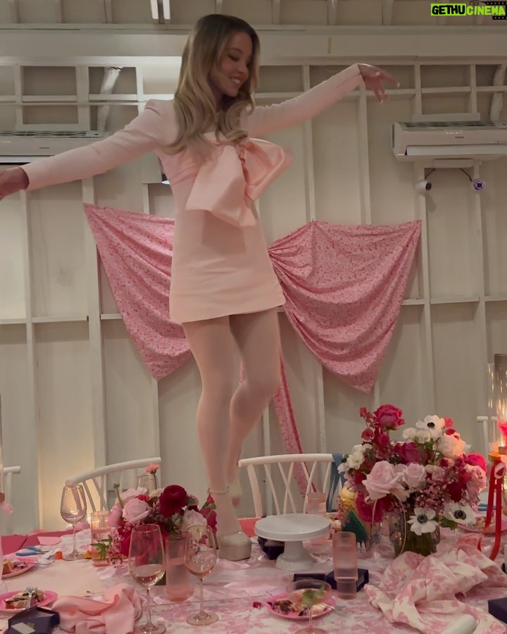 Sydney Sweeney Instagram - bows before bros