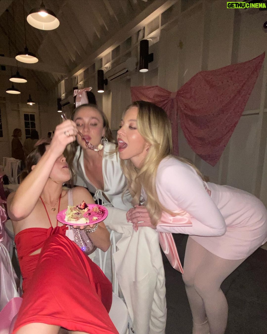 Sydney Sweeney Instagram - bows before bros