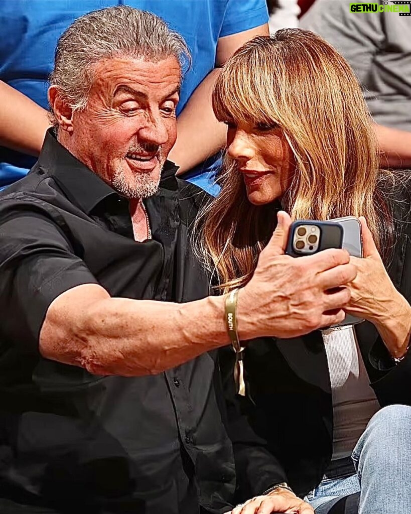 Sylvester Stallone Instagram - Having a great time with Jennifer at the Miami Heat game!
