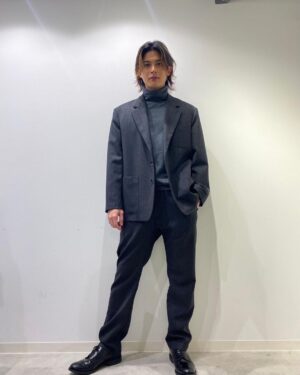 Syuya Sunagawa Instagram - カレンダーお渡し会ありがとうございました！今回の衣装です。一部二部どちらも見た目ピシッとしてるのに着心地良かったです！