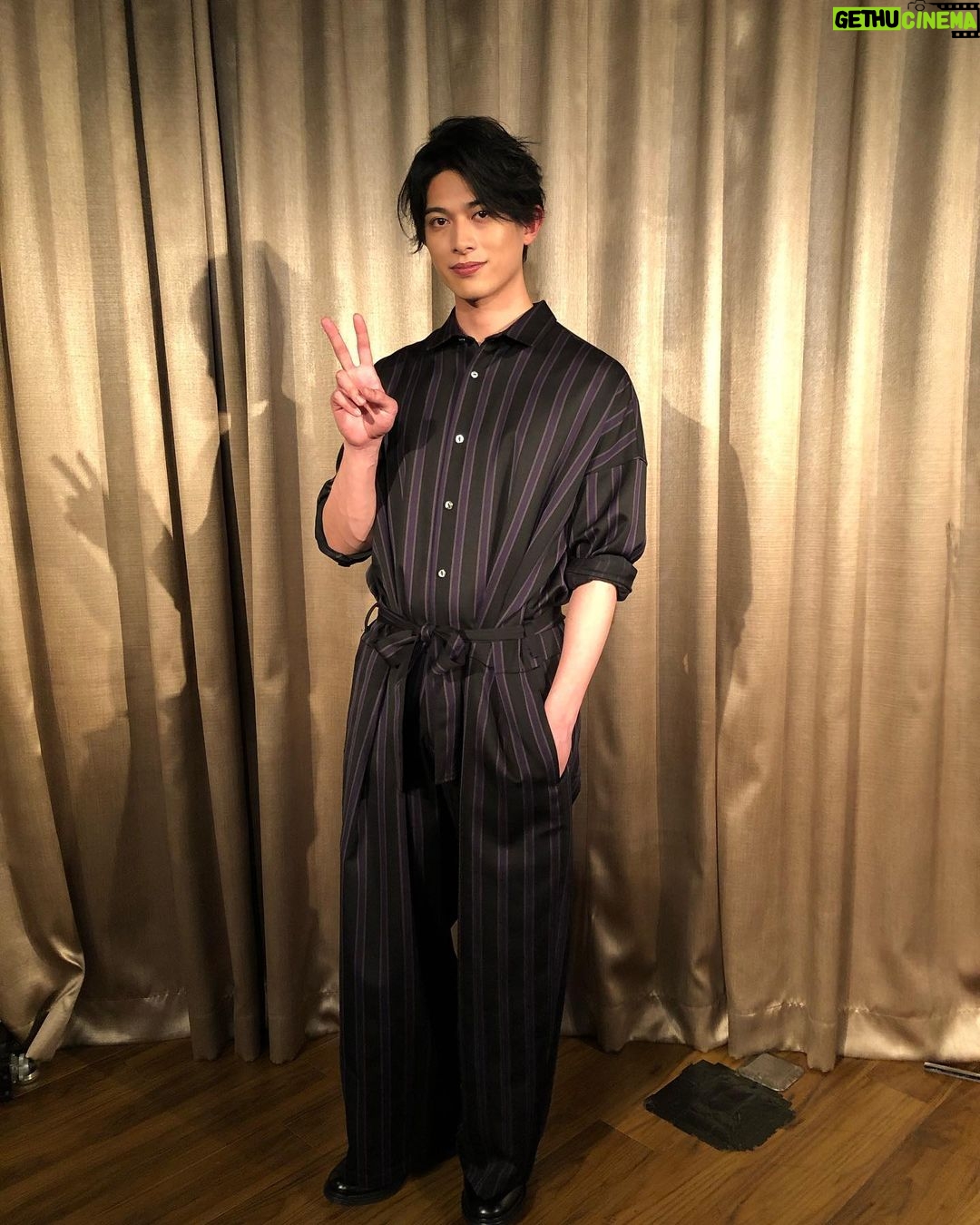 Syuya Sunagawa - 3.3K Likes - .
昨日は『砂川脩弥 ファンミーティング2022』でした。
観に来てくださった方、配信でご覧頂いた方々ありがとうございました🌸
いかがでしたか??
4/3まで配信アーカイブ期間中ですので、一度見た方も何度でもご覧ください☺︎
配信チケットも3/31までご購入頂けます🥙✨
by staff
#砂川脩弥ファンミーティング