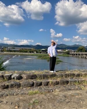Syuya Sunagawa Instagram - .
2023年カレンダー発売中です🗓✨
全編京都ロケです📸

by staff