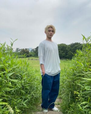 Syuya Sunagawa Instagram - .
すなふぉと。vol.3
オフショット📸
👕 @nephologistbyyh