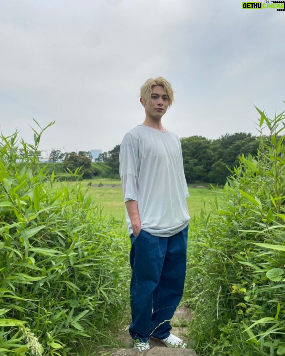 Syuya Sunagawa - 3.7K Likes - .
すなふぉと。vol.3
オフショット📸
👕 @nephologistbyyh