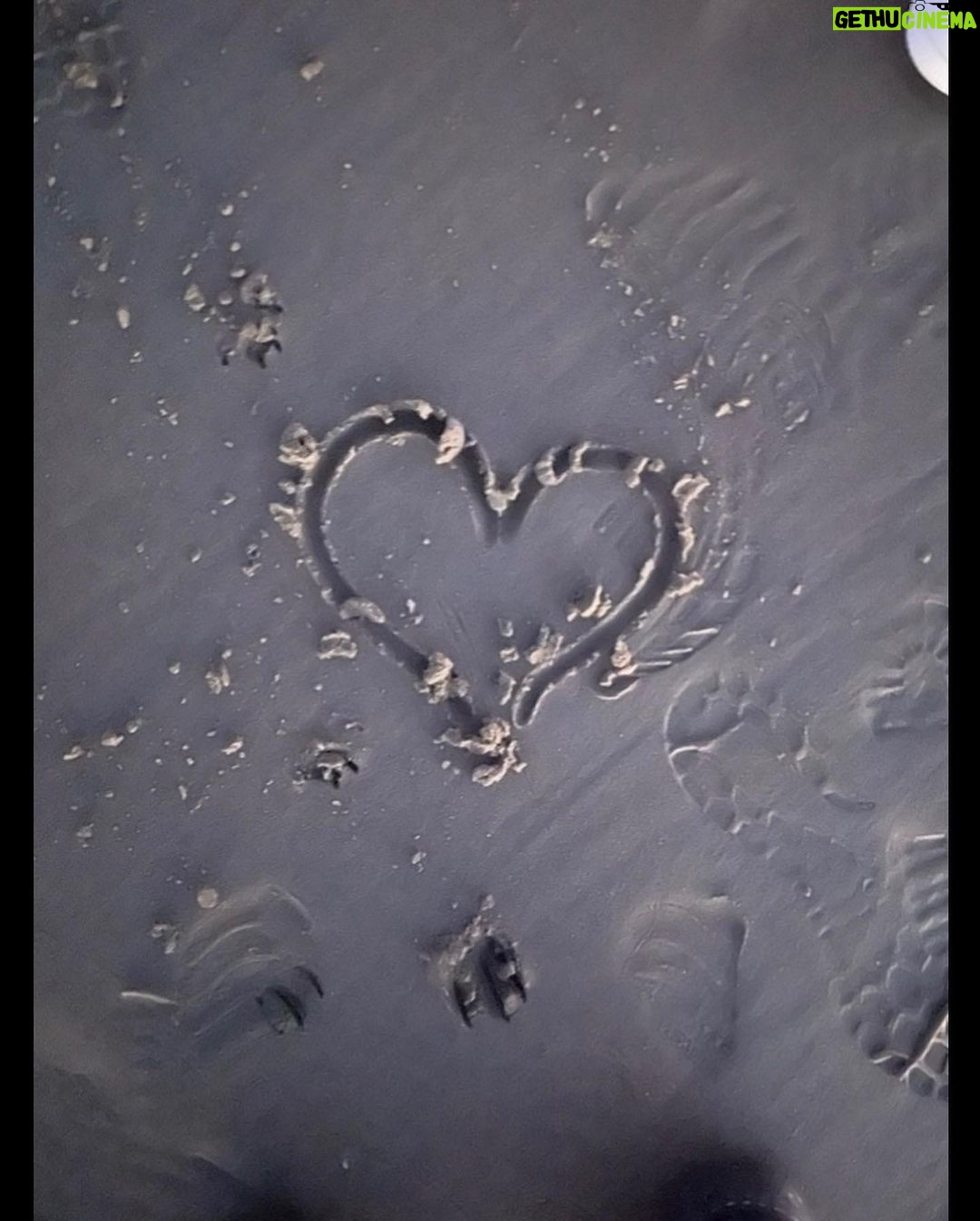 T.J. Thyne Instagram - We can all use a little bit a ❤️ 😊