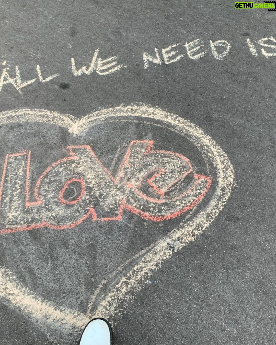 T.J. Thyne Instagram - We can all use a little bit a ❤️ 😊