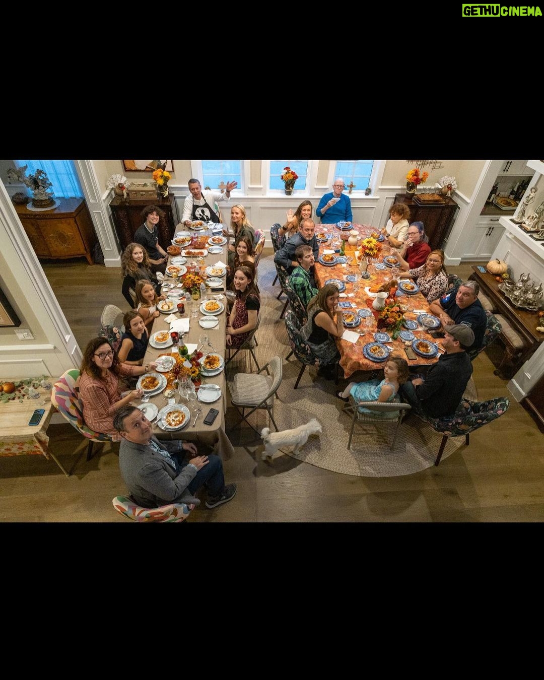 T.J. Thyne - 16.4K Likes - Ahhhh,family. ❤️ 😊 Hope you are all having a fun filled start of the holiday season 😀😀
