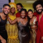 Taís Araújo Instagram - Ontem eu estava assim, brilhosa, feliz e honrada de ter feito parte da 43ª Noite da Beleza Negra ✨ Mais que um concurso, essa celebração é um caminho para a exaltação à cultura, ancestralidade e autoestima. Que venha muito mais dessa comemoração tão importante! 🏃🏼‍♀️: @ritalazzarotti 💄: @_beberes 📸: @magalimoraess @lucasclicks Senzala Do Barro Preto