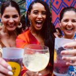 Taís Araújo Instagram - Uma sequencia de muito amor, alegria, cumplicidade e lookinhos (no plural) porque sim, graças a minha amiga @ritalazzarotti , a gatinha aqui foi praticamente debutante na própria festa de 45 anos. ✨💅🏾 Ela inventa moda e eu faço o que? Embarco! Pq amo uma farra, ainda mais se tiver brilho! 📸: @rscassiano ✍🏽: @itaiaraandrade 📹: @thatalota 📍: @joandjoe.rio JO&JOE Rio