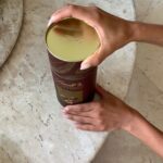 Taís Araújo Instagram - Lá vem ela! 😋 A época mais deliciosa do ano: Família reunida, comida boa, recesso, maratona de filmes e… PANETTONE! Eu já queimei a largada das novidades de @lindt_brasil além dos clássicos que são tradição aqui em casa. Fala sério, tem coisa melhor??? 🥰🎄🍫 #SintaoSabordoInesquecível #PanettoneLindt #NatalLindt publi*