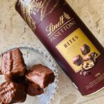 Taís Araújo Instagram - Lá vem ela! 😋 A época mais deliciosa do ano: Família reunida, comida boa, recesso, maratona de filmes e… PANETTONE! Eu já queimei a largada das novidades de @lindt_brasil além dos clássicos que são tradição aqui em casa. Fala sério, tem coisa melhor??? 🥰🎄🍫 #SintaoSabordoInesquecível #PanettoneLindt #NatalLindt publi*