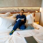 Taís Araújo Instagram - Uma pausa pra agradecer ao @qoyahotelcuritiba que durante as filmagens em Curitiba, me recebeu com muito carinho, delicadeza e momentos de tranquilidade pra que eu pudesse estudar e descansar. Obrigada pela acolhida, foi tudo incrível! Não demora eu estou de volta. 💕 📸: @natashadurski.foto Qoya Hotel Curitiba