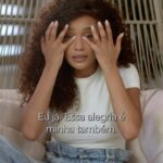 Taís Araújo Instagram - Quando se fala em alegria, que momento vem em sua mente? O meu é esse: quando eu percebi que o meu trabalho se tornou uma inspiração para muitas mulheres negras do Brasil. Quando eu pude ver essas mulheres conquistando seus espaços, seus palcos, seus sonhos. A alegria de ver essas conquistas é transformadora para mim. E através do projeto #AlegriaPreta, a @vivo transformou esse momento em imagem usando Inteligência Artificial, para celebrarmos a potência da nossa alegria e contribuirmos para que haja ainda mais representatividade dos nossos sorrisos nos algoritmos de inteligência artificial. Vamos mostrar a todos que no nosso sorriso vive uma revolução. #Vivo publi*