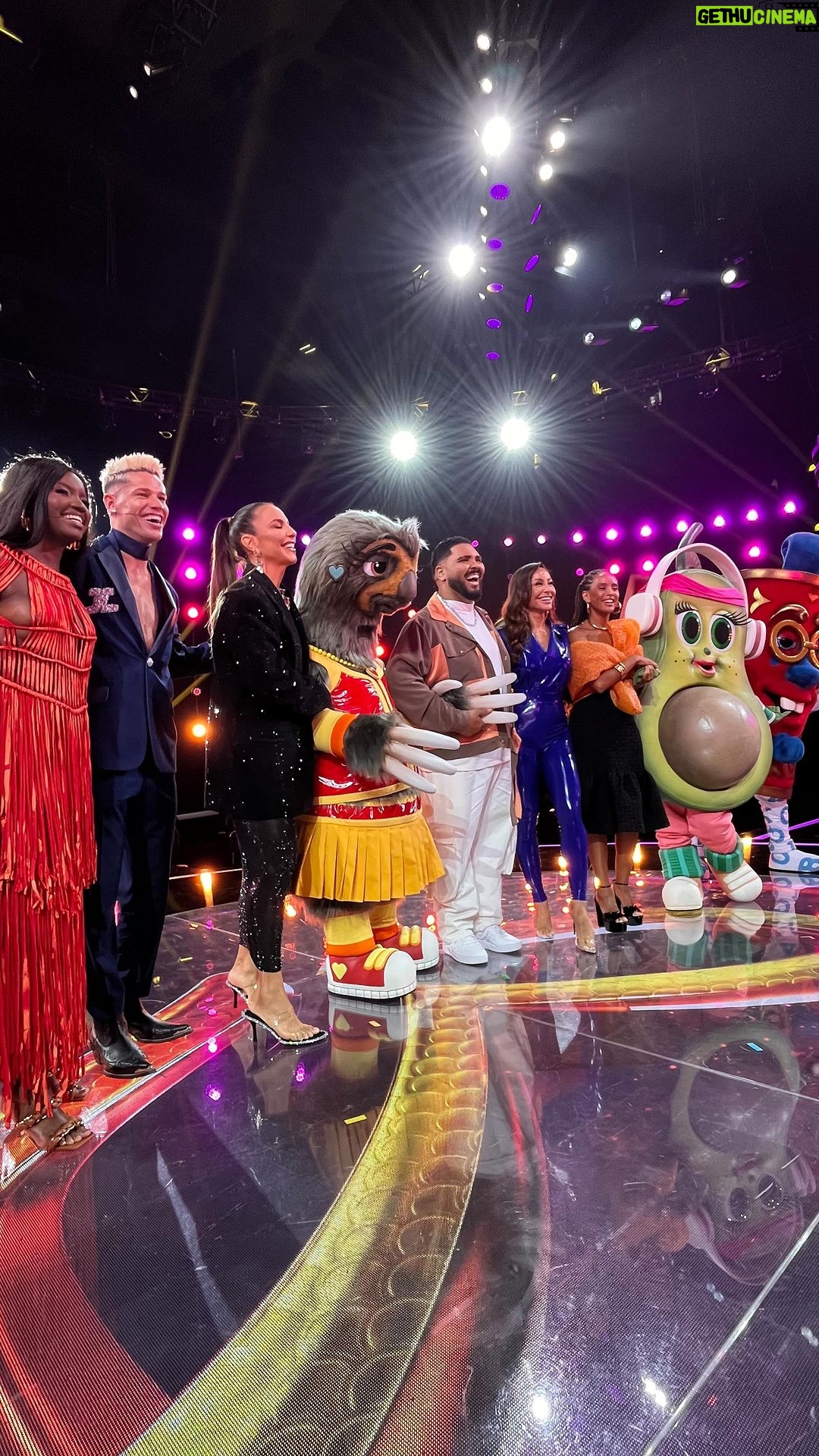 Taís Araújo Instagram - Assiste até o final gente! 😂 @maskedsingerbr eu amo te amar! Anota na agenda que dia 21/01 tem estreia da nossa 4ª temporada 🔎🧡🎶