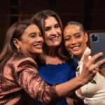 Taís Araújo Instagram - Foi ao ar ontem o #AssimComoAGenteNoGNT o novo programa da nossa musa apresentadora @fatimabernardes. E como sempre eu hablei mucho, aliás eu a maravilhosa @dirapaes 🧡 Quer saber o que hablamos? Corre no globoplay que já tá disponível, link nos stories ✨ 📸: @isabellapinheiro