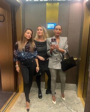 Taís Araújo Instagram - Sigo aqui sem saber o que dizer sobre esse fim de semana… Tô passê! Bem passê! 🥹✨