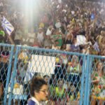 Taís Araújo Instagram – Ontem foi uma verdadeira maratona! Mas também foi uma explosão de amor, homenagens e cultura no maior espetáculo audiovisual do planeta. Obrigada @oficialportela pelo convite de estar na avenida ajudando a contar essa história a altura de sua importância para o país. “Um defeito de cor” de @ana.maria.goncalves_  é um fenômeno premiadíssimo e hoje dispara entre os mais vendidos do país provando que, não há dúvidas sobre a importância do carnaval na cultura e imaginário popular.

Em @mangueira_oficial podemos homenagear @alcioneamarrom , a negra voz do amanhã, no alto nível de grandeza que ela merece diante da infinita contribuição para a música brasileira. Realmente, uma noite pra nunca mais esquecer! ✊🏾🎉

📸: @leofrancofoto | @renatowrobel | @mserralima | @eulaisgomes Sambódromo da Marquês de Sapucaí