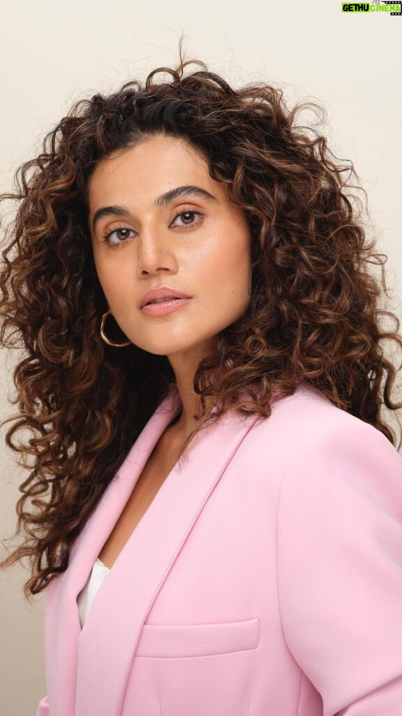 Taapsee Pannu Instagram - #PyaarSBHai Crushes may come and go, but a good blush? That’s a forever kind of love!💕 I am celebrating this season of love with #CrushOnBlush What about you? Crush ya Blush? #SwissBeauty #MySwissMyBFF #Valentines #ValentinesMakeup #SwissBeautyXTaapsee @officialswissbeauty