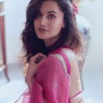 Taapsee Pannu Instagram - Here’s looking at you 2024…. Please be kind. @filmfare