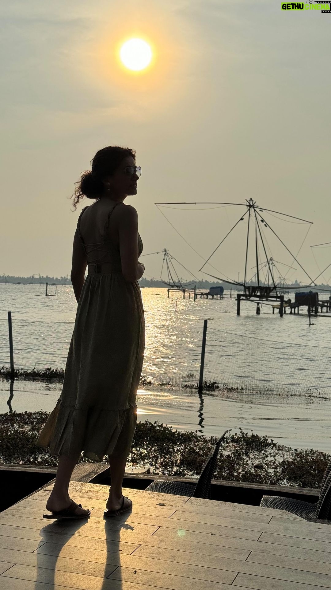 Taapsee Pannu Instagram - Kerala…. Kuch pichle janam ka naata hai humaara….. #HappyNewYear2024 @amastays_trails Sherly's Ente Kumbalanghi