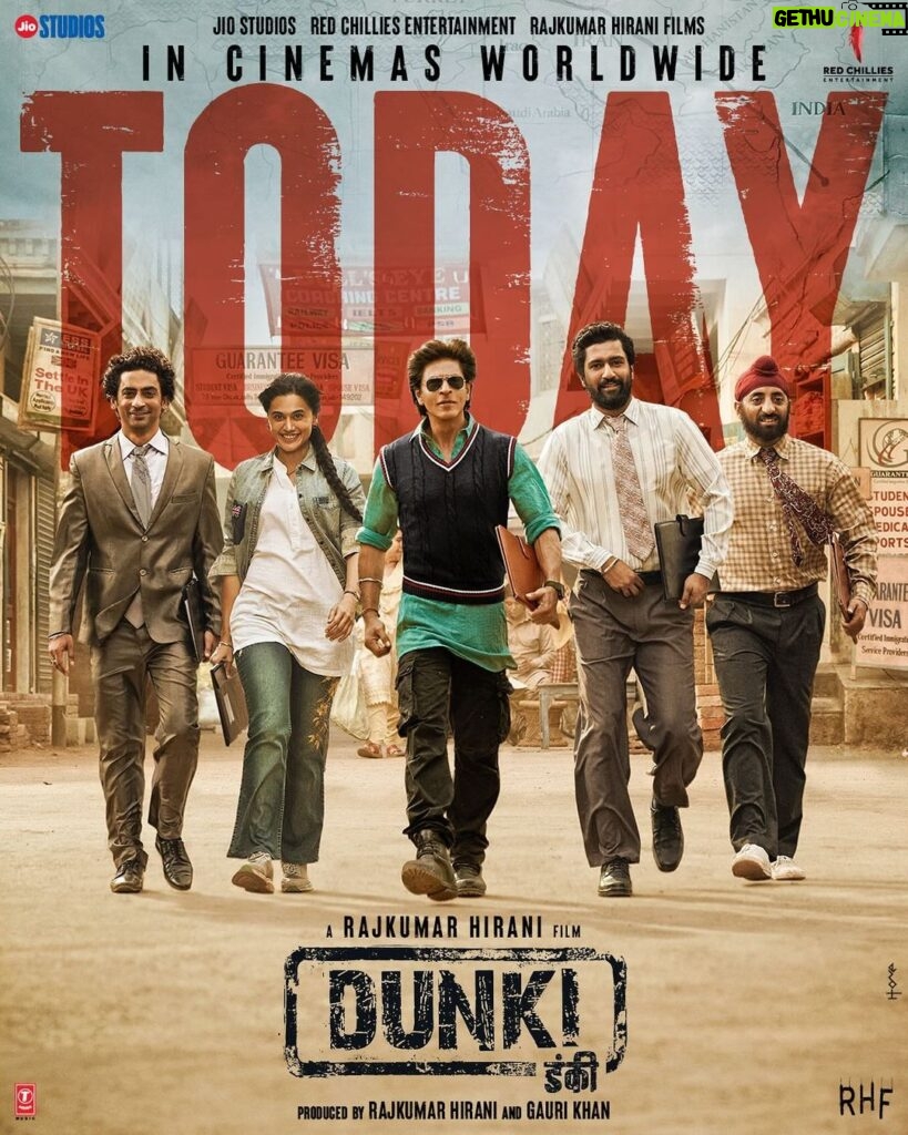Taapsee Pannu Instagram - Yeh kahani shuru hui jab Hardy ne Laltu mein kadam rakha, aur ab it’s time for you to step into Hardy and his ullu de patthe’s world! Book your tickets right away! https://linktr.ee/Dunki_BookTicketsNow Watch #Dunki - In Cinemas Now!