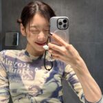 Taeyeon Instagram - 거울셀카밖에 없는 이유 친구가 없어서