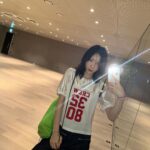 Taeyeon Instagram - 거울셀카밖에 없는 이유 친구가 없어서