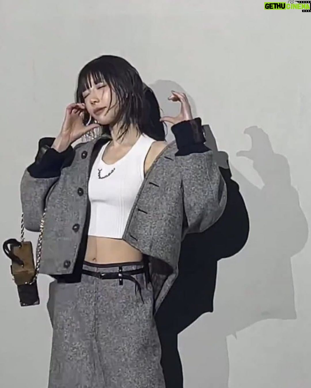 Taeyeon Instagram - LV night in SEOUL🇰🇷 #LVPreFall2023 @louisvuitton @nicolasghesquiere