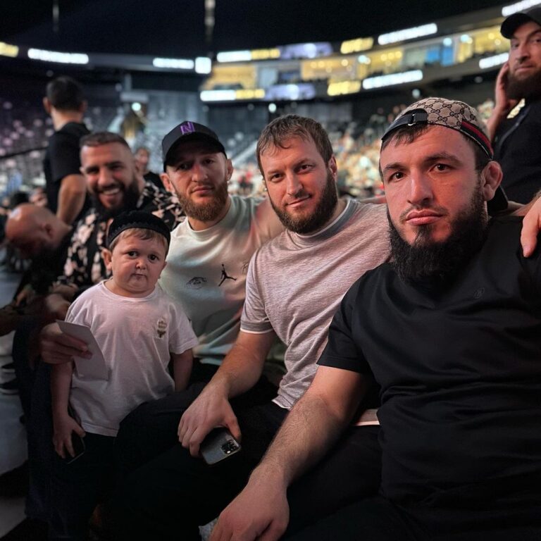 Tagir Ulanbekov Instagram - With brothers at a press conference @islam_makhachev