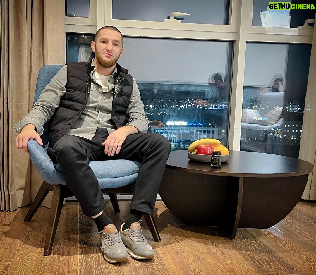 Tagir Ulanbekov Instagram - В эти холодные зимние вечера рекомендую заправляться @alhadaya.ru