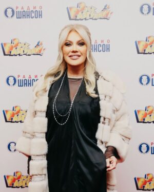 Taisiya Povaliy Instagram - Делюсь с Вами Любовью, дорогие мои подписчики! Самый исцеляющий Душу Свет! 🙏❤️😍🔥🌟💫
Готовлю для вас новую Песню, уже очень скоро! ❤️❤️❤️
#таисияповалий #повалий #эхразгуляй #новая песня #скоро #tpovaliyofficial #taisiyapovaliy #povaliy