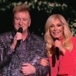 Taisiya Povaliy Instagram - Вам понравилось наше исполнение песни "Старинные Часы" с Сергеем Пенкиным @penkinofficial? А наш дуэт "Одолжила" с Николаем Басковым @nikolaibaskov? Жду новые дуэты! ❤️❤️❤️ #ТаисияПовалий #СергейПенкин #СтаринныеЧасы #ШоуДуэты #tvrussia #weitmedia #НиколайБасков #Одолжила