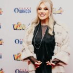 Taisiya Povaliy Instagram – Делюсь с Вами Любовью, дорогие мои подписчики! Самый исцеляющий Душу Свет! 🙏❤️😍🔥🌟💫
Готовлю для вас новую Песню, уже очень скоро! ❤️❤️❤️
#таисияповалий #повалий #эхразгуляй #новая песня #скоро #tpovaliyofficial #taisiyapovaliy #povaliy