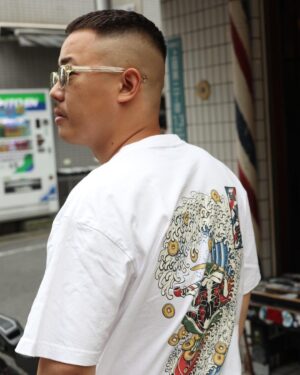 Takashi Sakai Instagram - あいぱー。

断髪。

踊り散らかし。

いつかおトークのほうでもアメトーーク出れますように。

#アイロンパーマ #濡れパン #クロップスタイル #フェードカット #スキンフェード

💈✂︎🔥
@mr.hero1987 
@mr.brothers_cutclub 
@karibu098