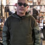 Takashi Sakai Instagram - 2022年も残すところ1ヶ月ですね。 最近は意味ないYouTubeにハマっております。 おすすめは『審判 誤審』と『撮り鉄 喧嘩』です。 #フェードカット #スキンフェード #クロップスタイル