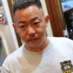 Takashi Sakai Instagram - またまた濡れパンにしていただきました。 今回は前髪をアゲ。前回はサゲ。 アゲサゲ。アゲサゲ。アゲサゲ動画。 お店の自転車。 #濡れパン #フェードカット #スキンフェード #クロップスタイル