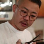 Takashi Sakai Instagram - 初めてのハサミ👶✂︎ こんな時代だからこそ あっかりぃニュースをたくさん。 お届けするべく頑張りますお。 @mr.hero1987 @mr.brothers_cutclub @karibu098 #フェードカット #クロップスタイル #スキンフェード