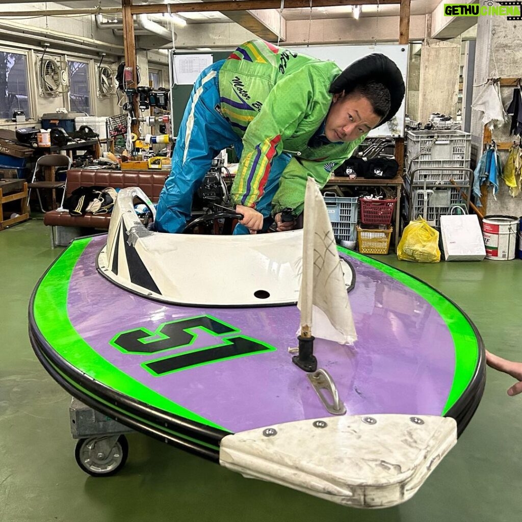 Takashi Sakai Instagram - 超嬉しかったロケ。 芸能界も人生も大まくり。 6号艇で建てる豪邸。 どうか転覆しませんように。 えへへ。 #ボートレース