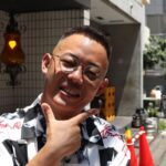 Takashi Sakai Instagram - 2連休のはずまりはずまり。 ロケ焼けおじさん。 いつかは私めもスタジオに。 もさもさを刈り込んでいただきますた。 さてどこへ行こうか。 @mr.brothers_cutclub @mr.hero1987 #スキンフェード #フェードカット #クロップスタイル #濡れパン