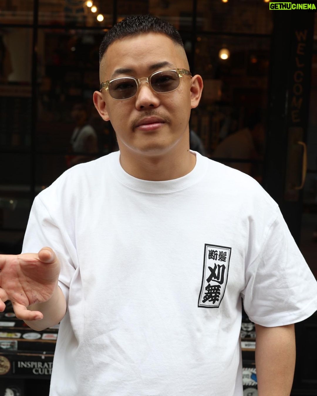 Takashi Sakai - 3.8K Likes - あいぱー。
断髪。
踊り散らかし。
いつかおトークのほうでもアメトーーク出れますように。
#アイロンパーマ #濡れパン #クロップスタイル #フェードカット #スキンフェード
💈✂︎🔥
@mr.hero1987
@mr.brothers_cutclub
@karibu098