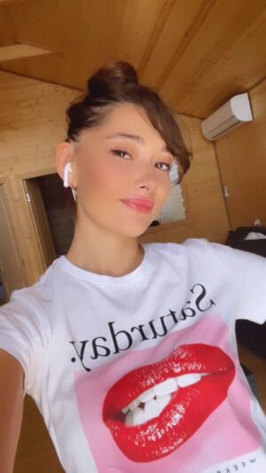 Tako Tabatadze Instagram - 💢People hate you for 3 reasons
🔹they hate themselves
🔹they want to be you
🔹they see you as a threat 
♥️When you love yourself you are incapable for hating anyone no matter what they have done♥️
Tony Gaskins @tonygaskins
💢3 მიზეზი რატომაც სძულხართ ადამიანებს:
🔹მათ სინამდვილეში საკუთარი თავი სძულთ
🔹მათ უნდათ თქვენნაირი იყონ
🔹ისინი თქვენში საშიშროებას ხედავენ
♥️როდესაც საკუთარი თავი გიყვარს, შეუძლებელია ვინმე გძულდეს, განურჩევლად მიზეზისა♥️
ტონი გასკინსი