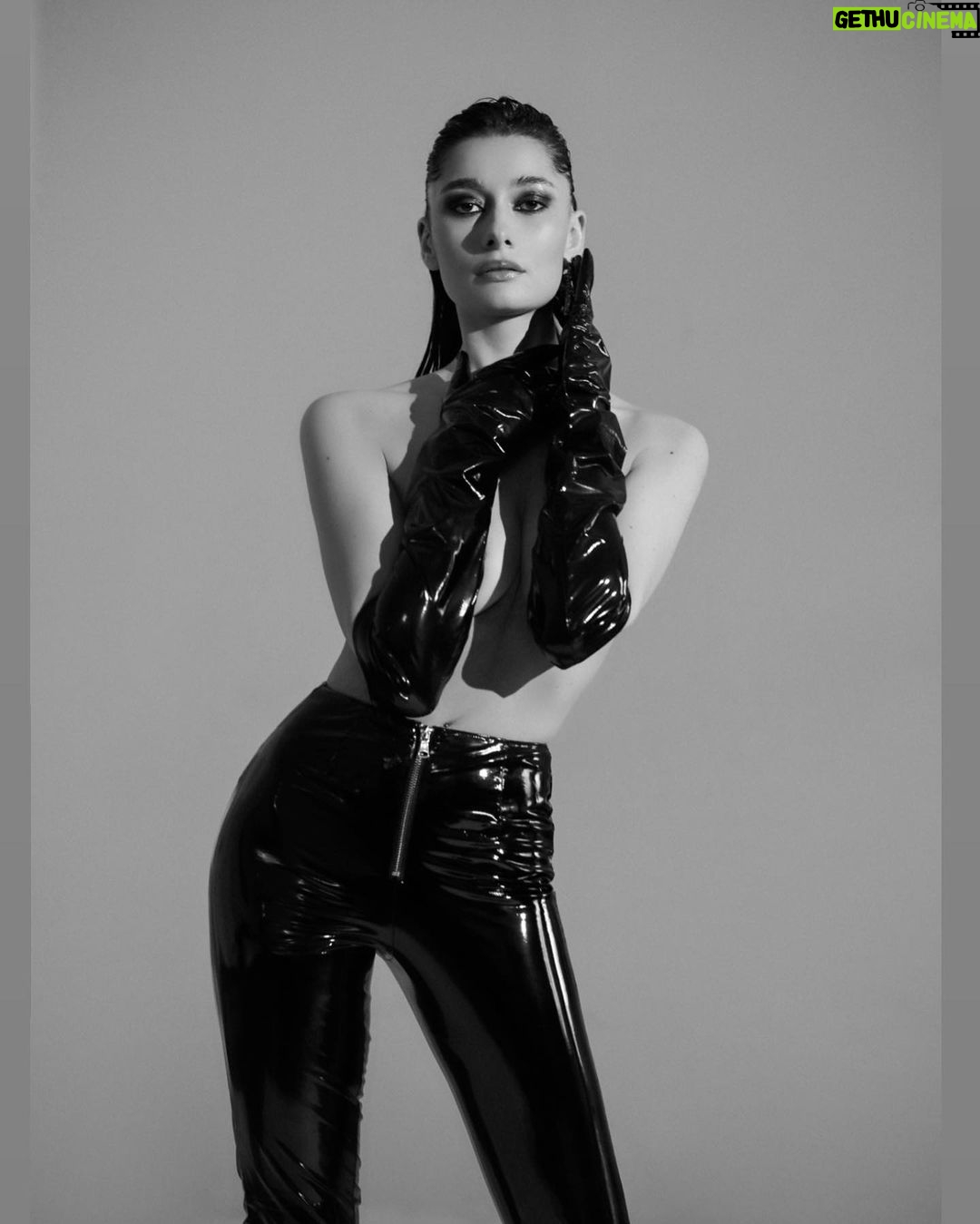 Tako Tabatadze - 1.2K Likes - Photo: @pirveli1 📸
MUA: @nina_jincharadze 💄