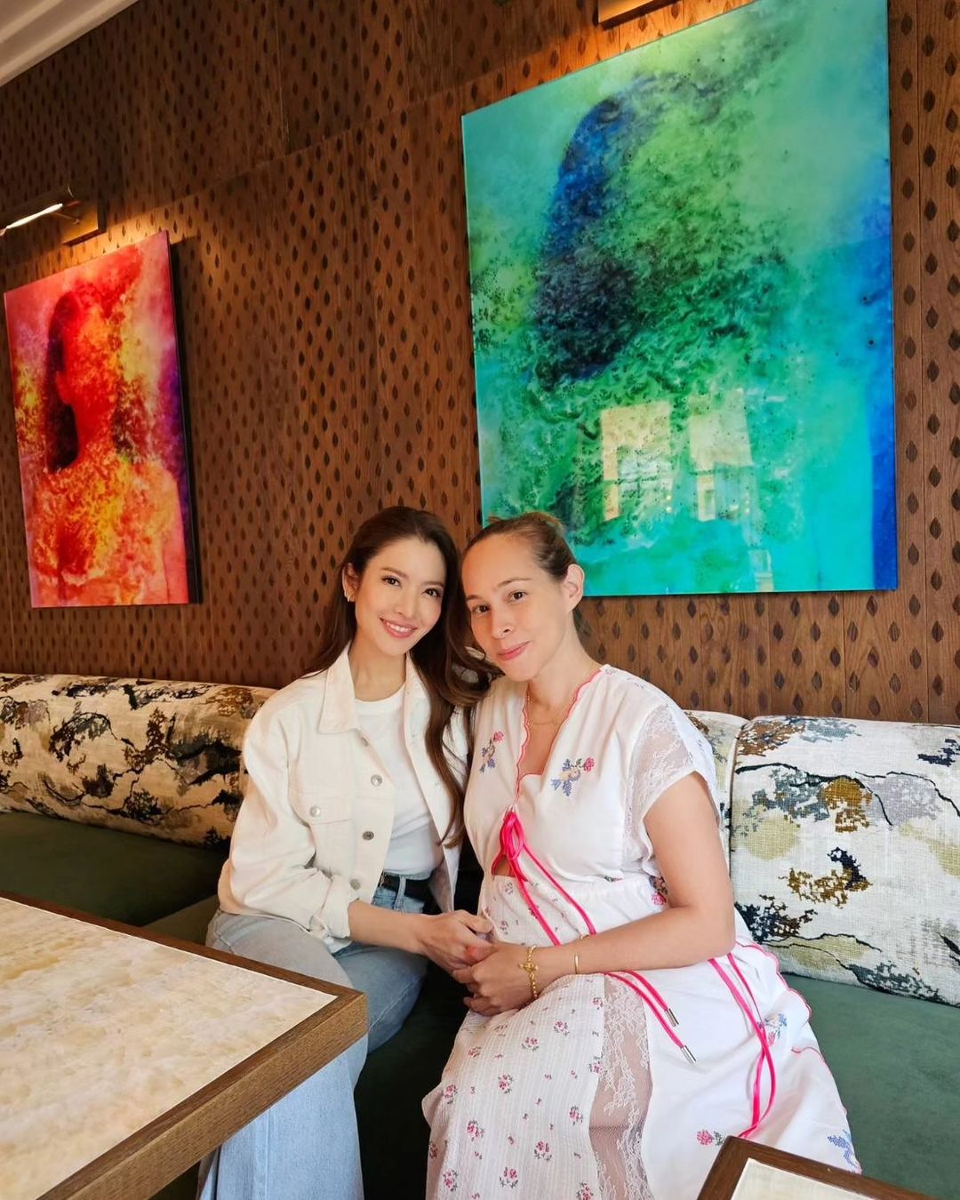 Taksaorn Paksukcharern Instagram - Happy Birthday Sophie ! ขอให้คุณแม่คนเก่งมีความสุขมากๆ @pacharee ขายดีทั่วโลกแบบนี้ตลอดไปนะคะ 🎂❤️🎉🎉🎉 @pachareesophie