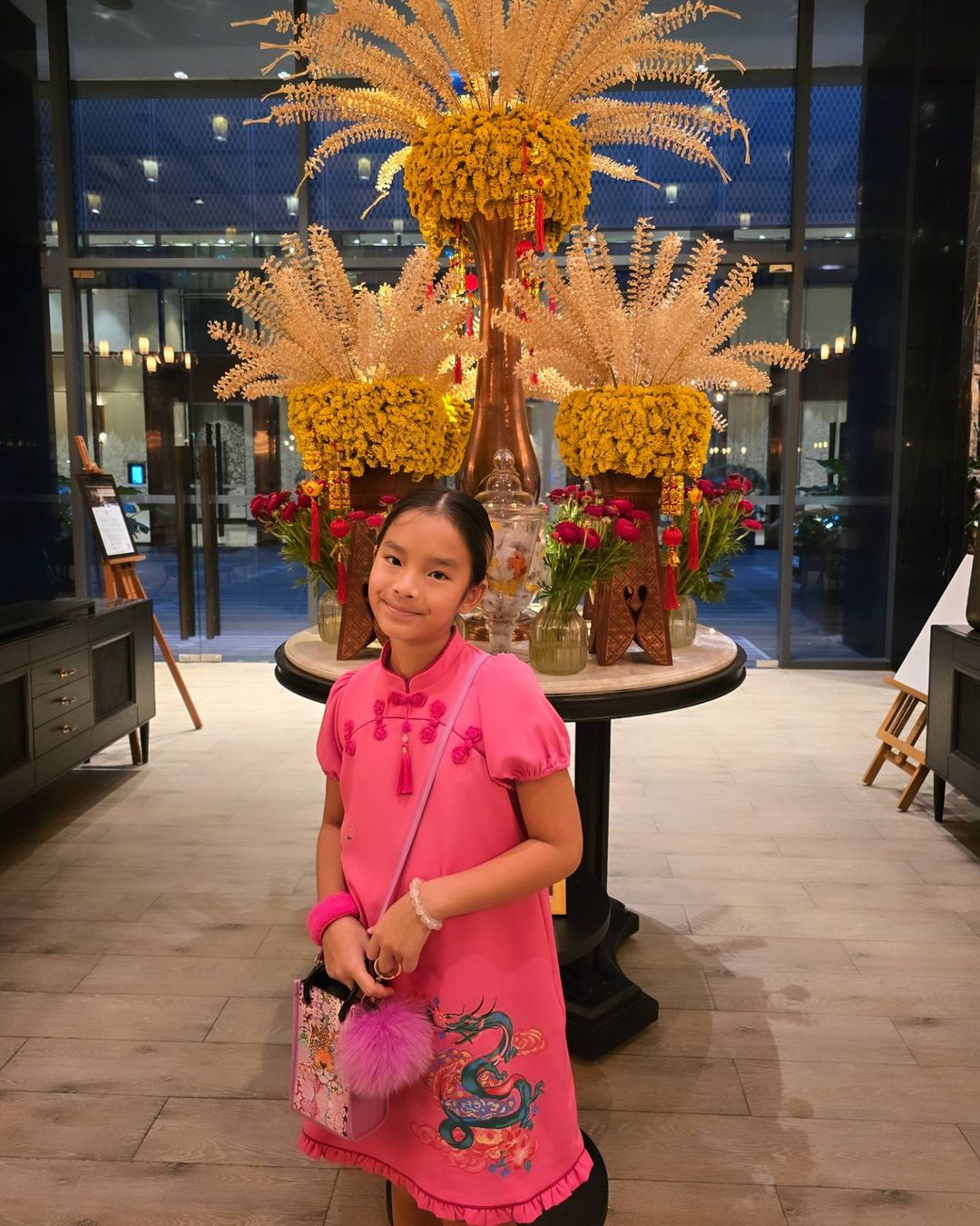 Taksaorn Paksukcharern Instagram - 新正如意, 新年发财 ❤️🧧❤️ Happy Chinese New Year !