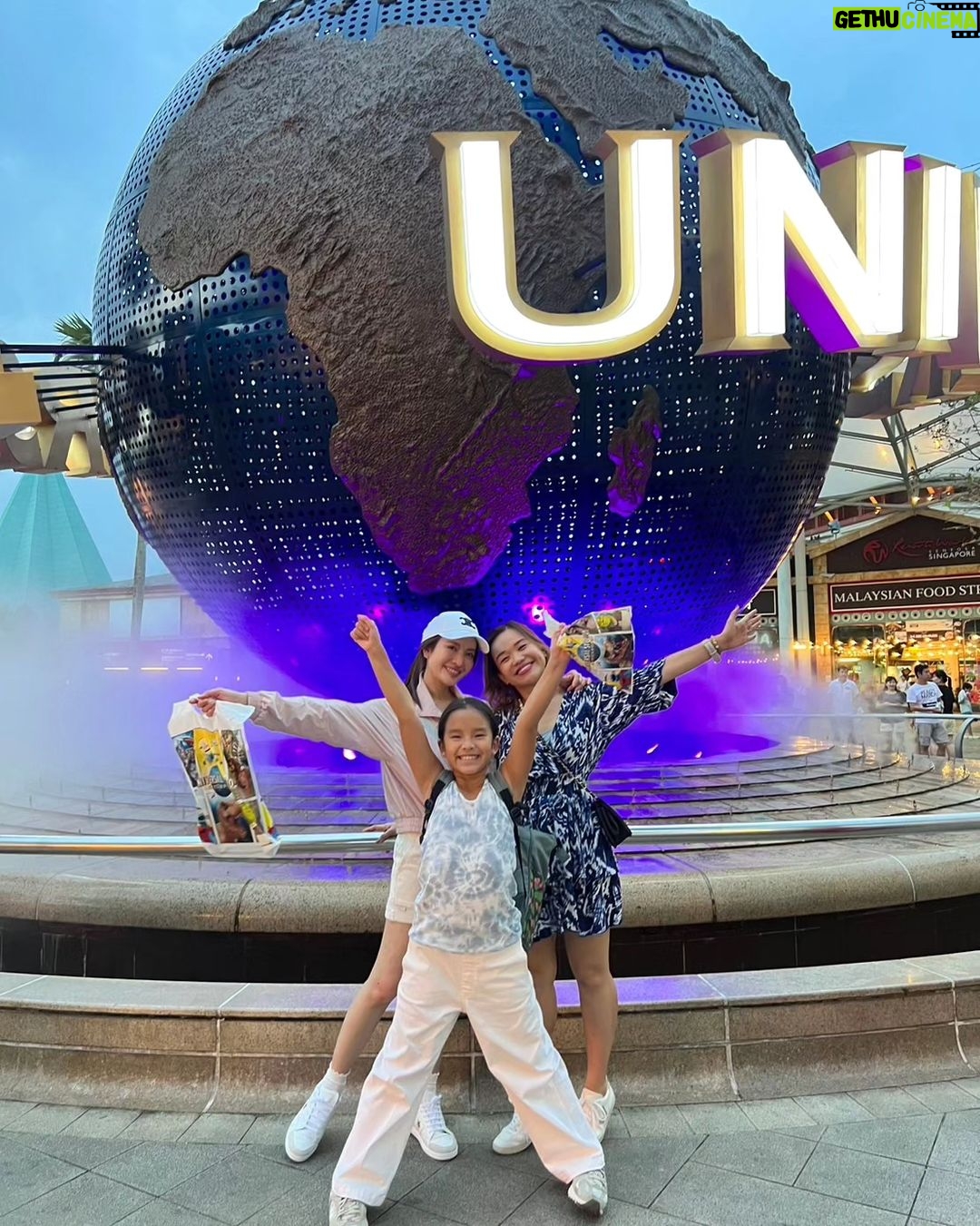 Taksaorn Paksukcharern Instagram - Happy birthday auntie Uuh ! ขอให้ป้าอุ๊ที่รักมีความสุขมากๆ งานดี เงินดี มีเวลาว่างบินกลับไทยมาสปอยเพื่อนและหลานบ่อยๆนะคะ LoVe U 🎂❤️🎉🎉🎉 @uuhlala