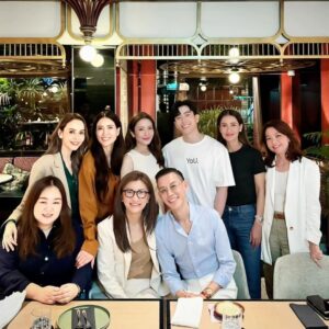 Taksaorn Paksukcharern Instagram - ขอบคุณเจ้าภาพใจดี #พี่ป๊อปผู้ไม่มีไอจี ที่ทำให้เรารวมตัวกันได้เสมอค่ะ 😊🙏🏻❤️❤️